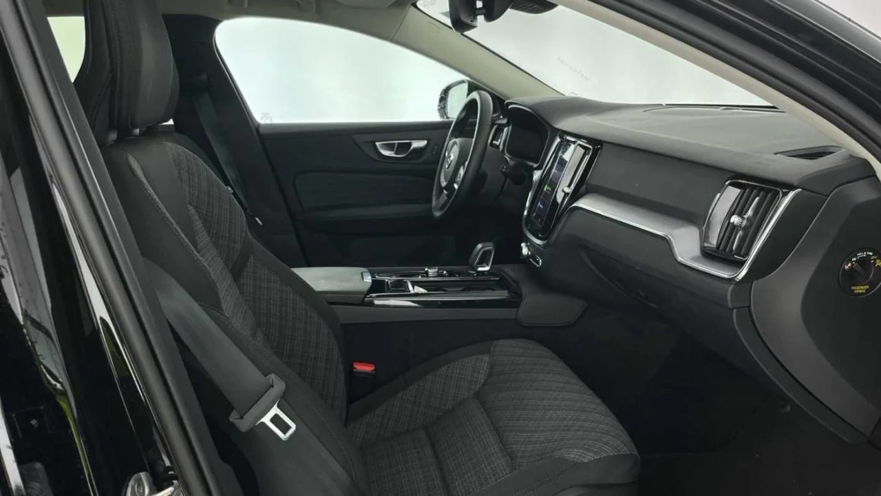 Volvo V60 T6 Core PHEV 2