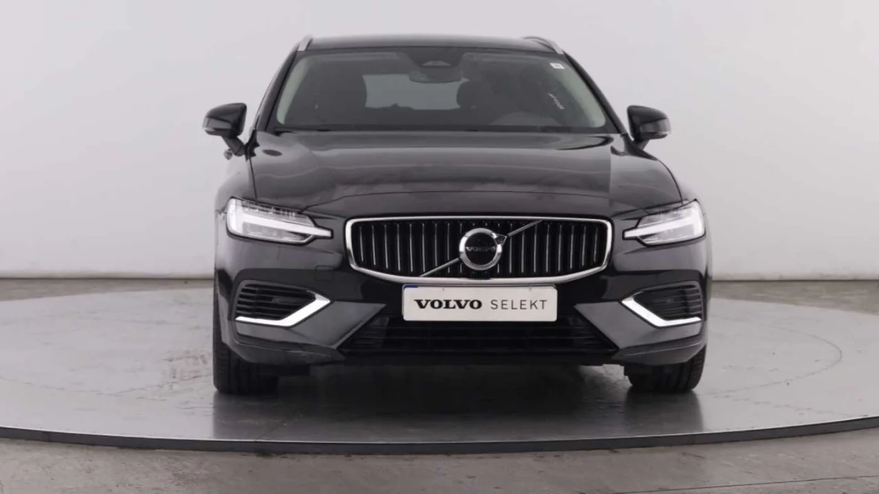 Volvo V60 T6 Core PHEV 8