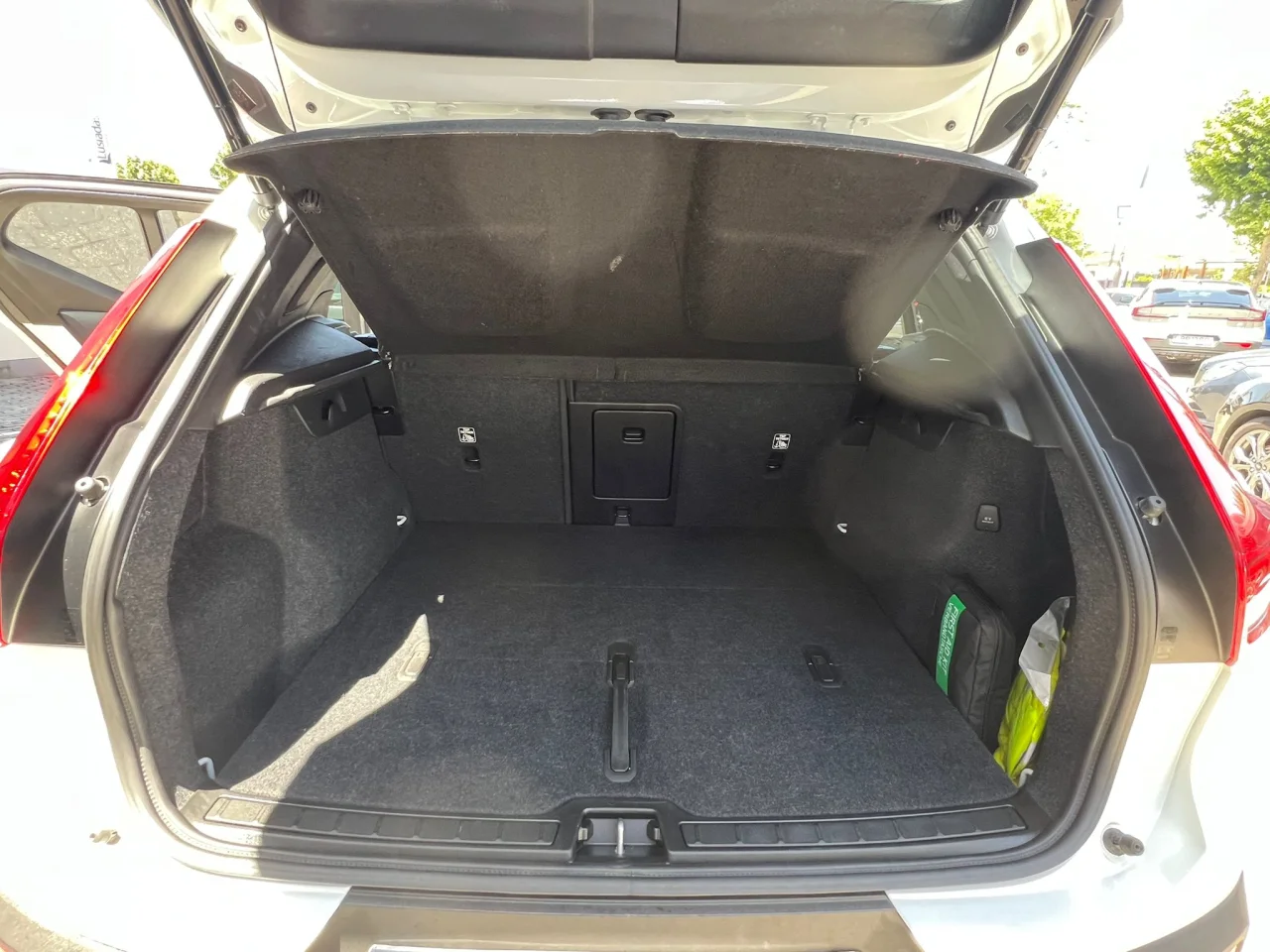 Volvo XC40 Plus Dark Auto 7