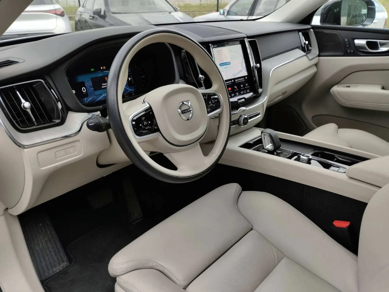 Volvo XC60 Plus Bright 1