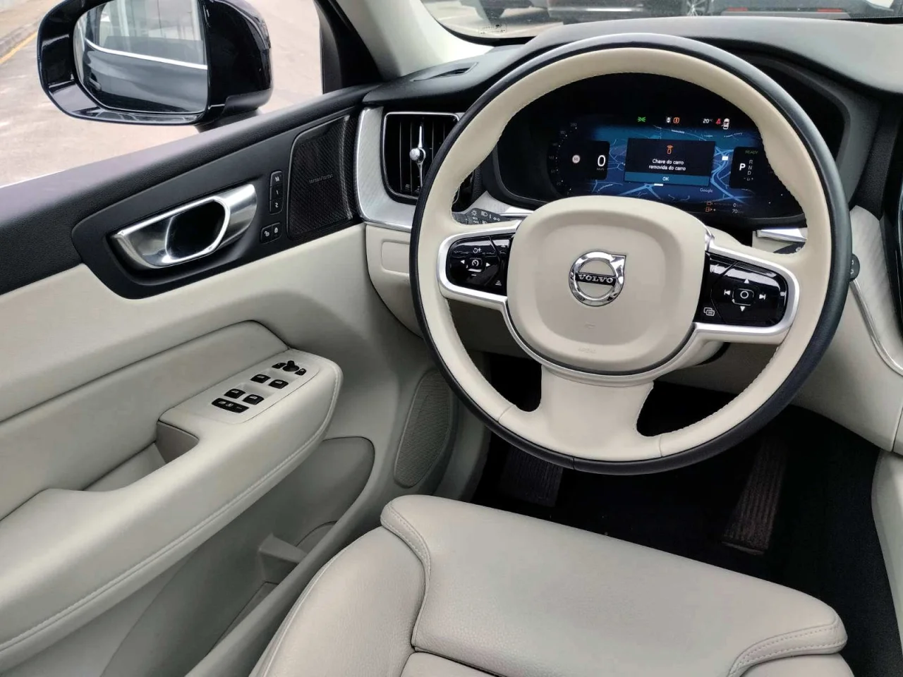 Volvo XC60 Plus Bright 3