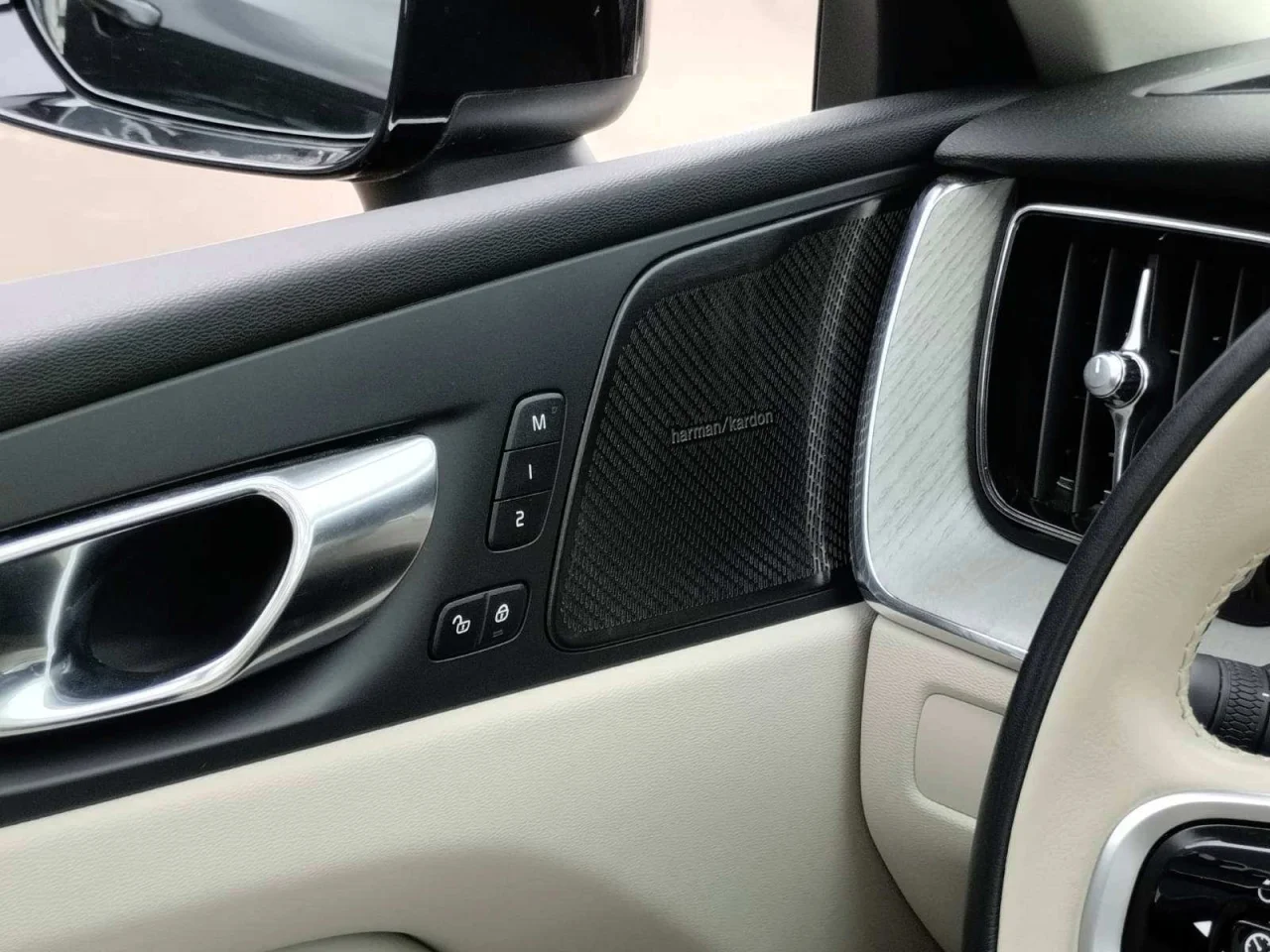 Volvo XC60 Plus Bright 5