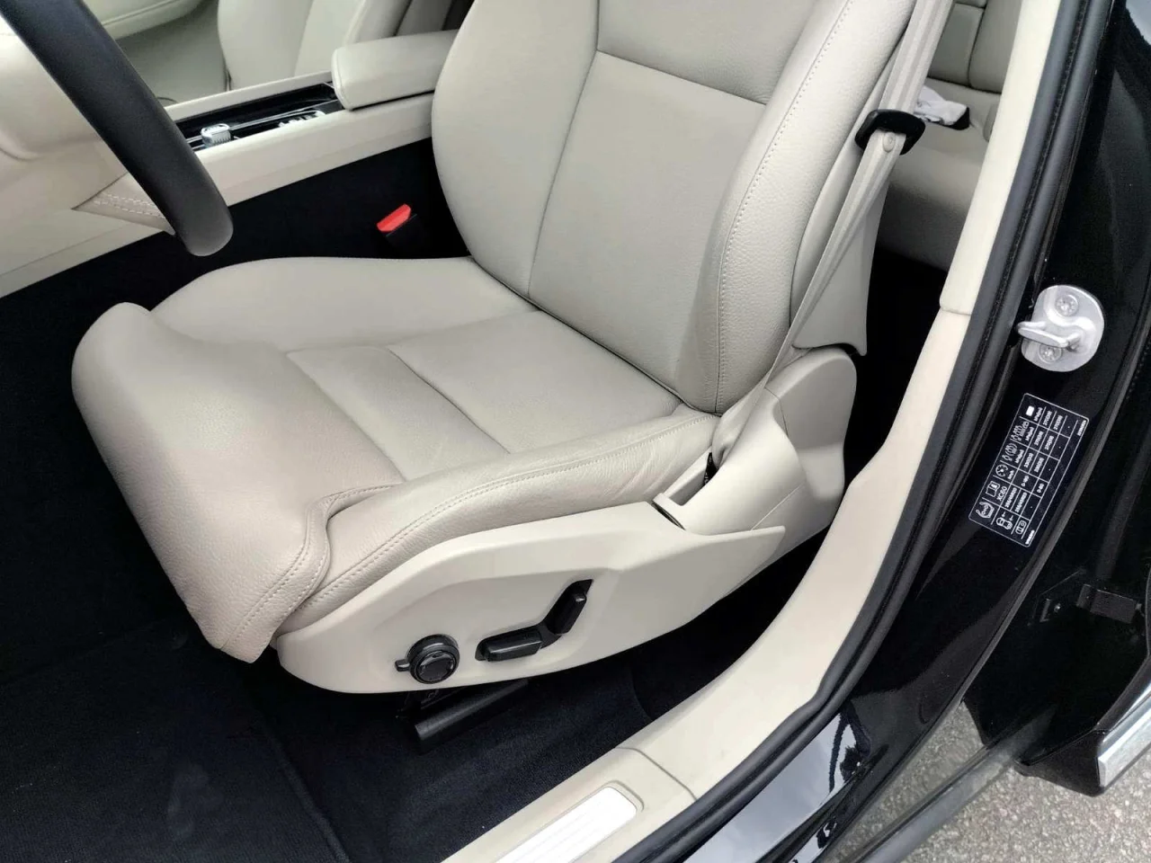 Volvo XC60 Plus Bright 11