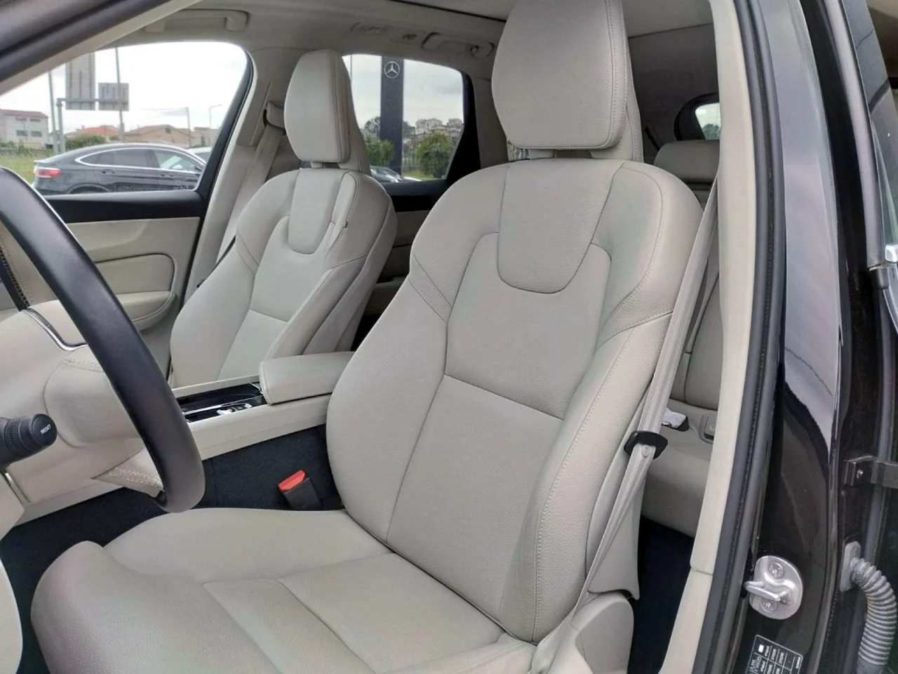 Volvo XC60 Plus Bright 12