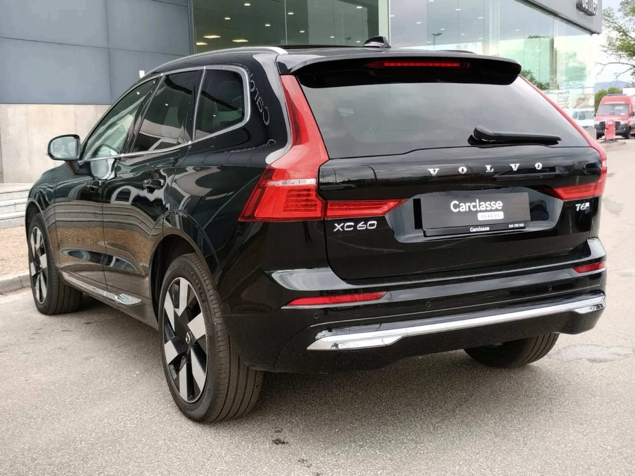 Volvo XC60 Plus Bright 13