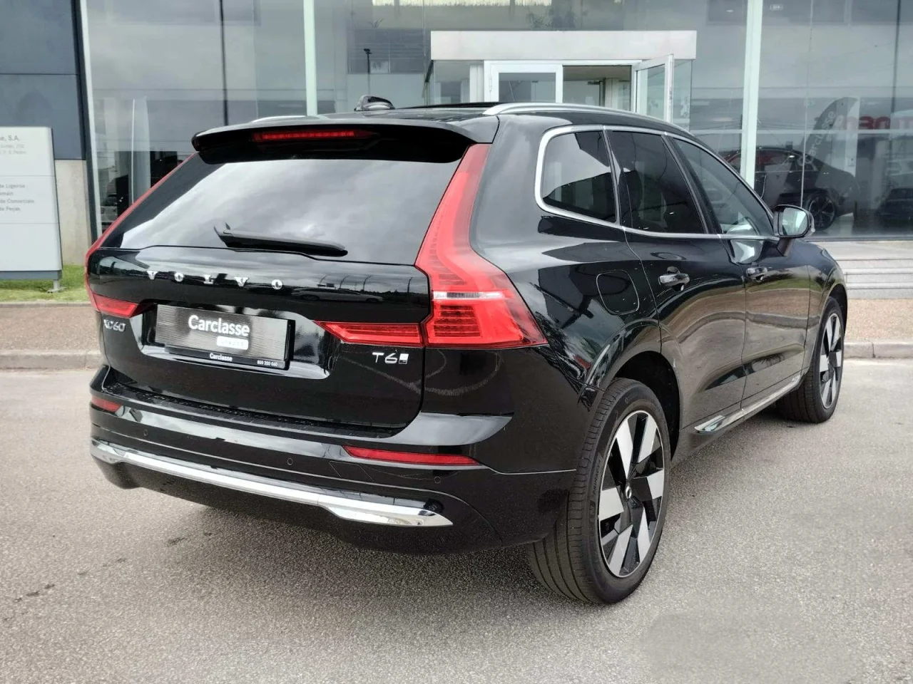 Volvo XC60 Plus Bright 14