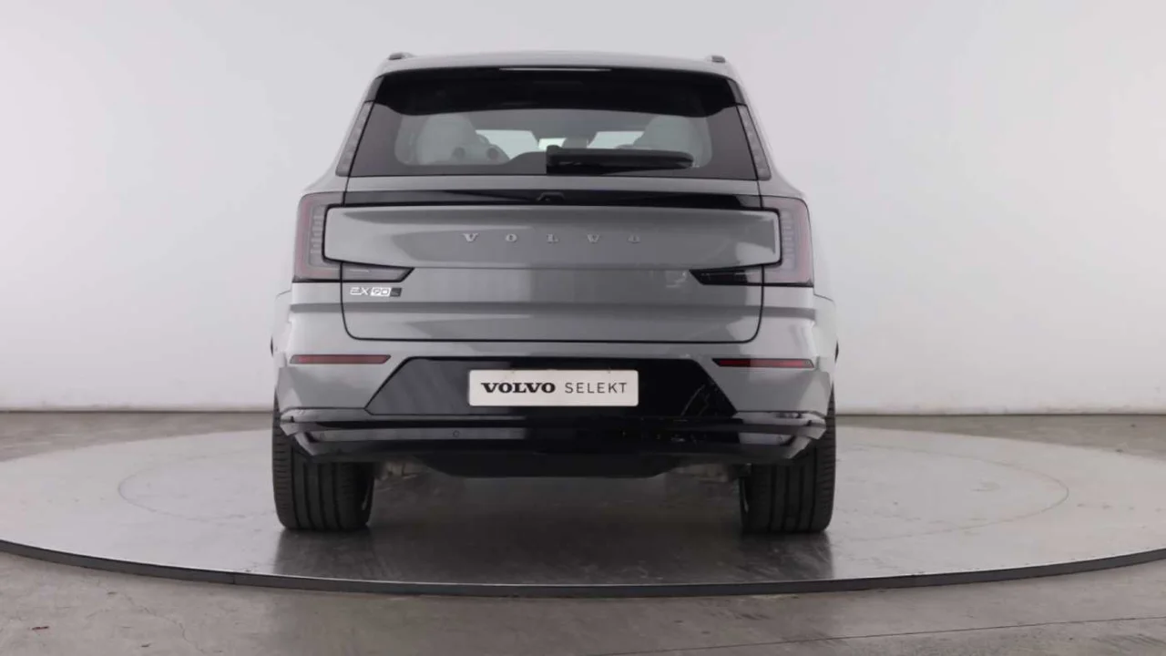 Volvo EX90 Twin Motor Ultra AWD 408cv 13