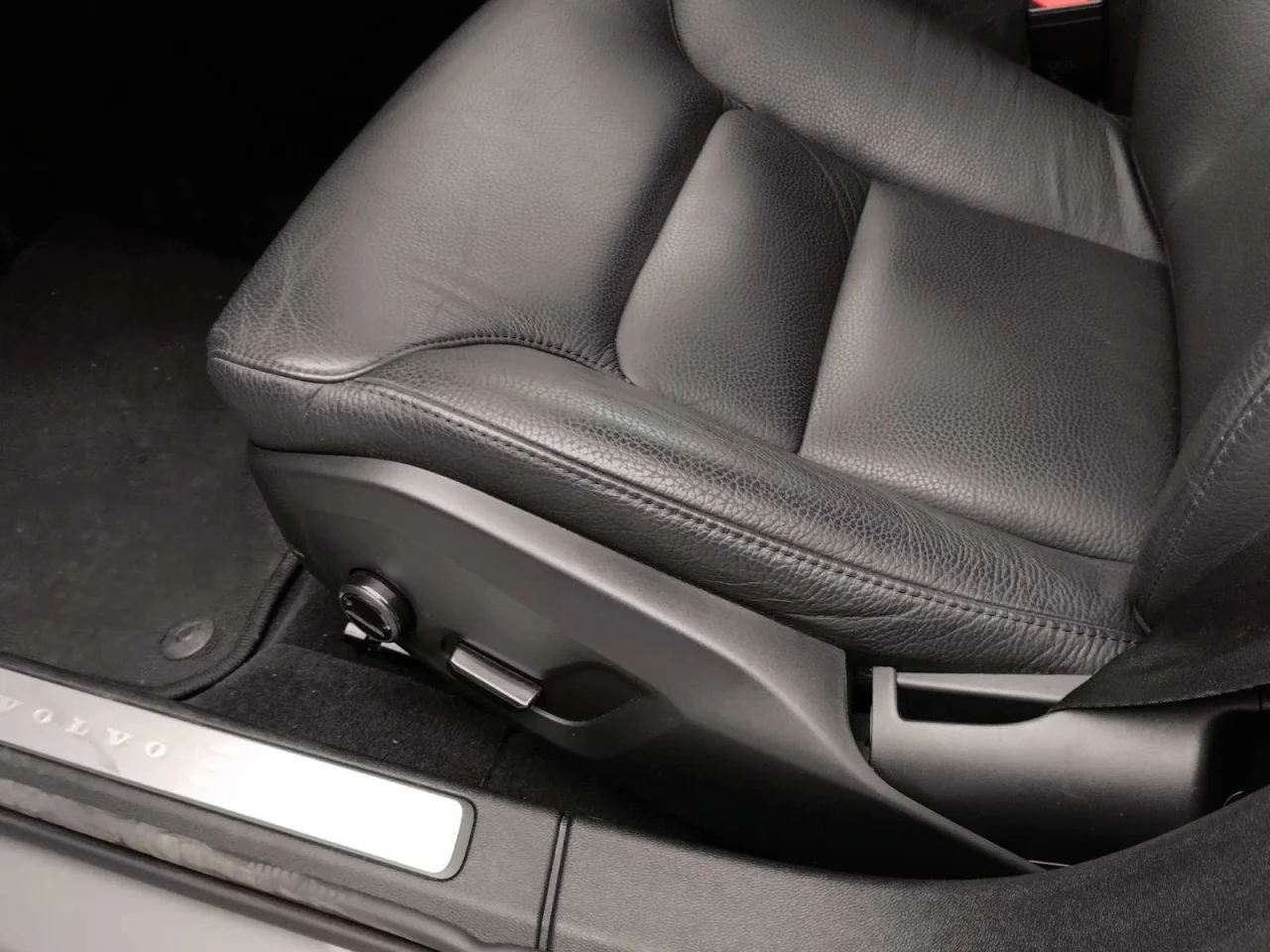 Volvo V60 Momentum 6