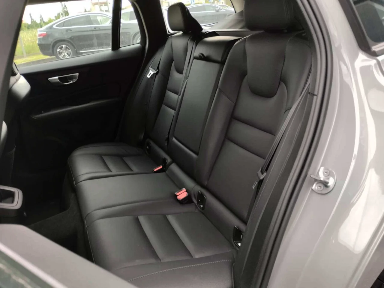 Volvo V60 Momentum 7