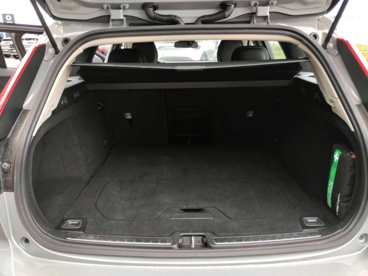 Volvo V60 Momentum 8
