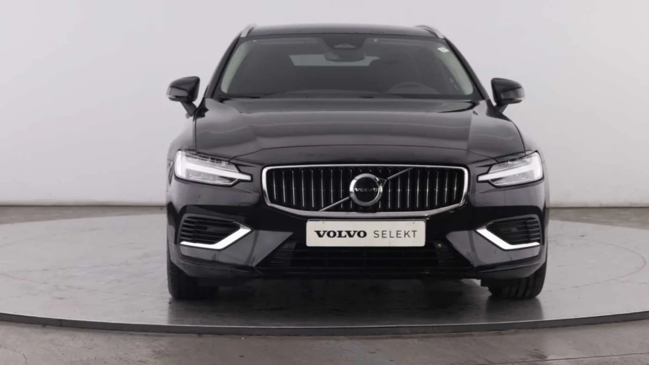 Volvo V60 T6  Core 10