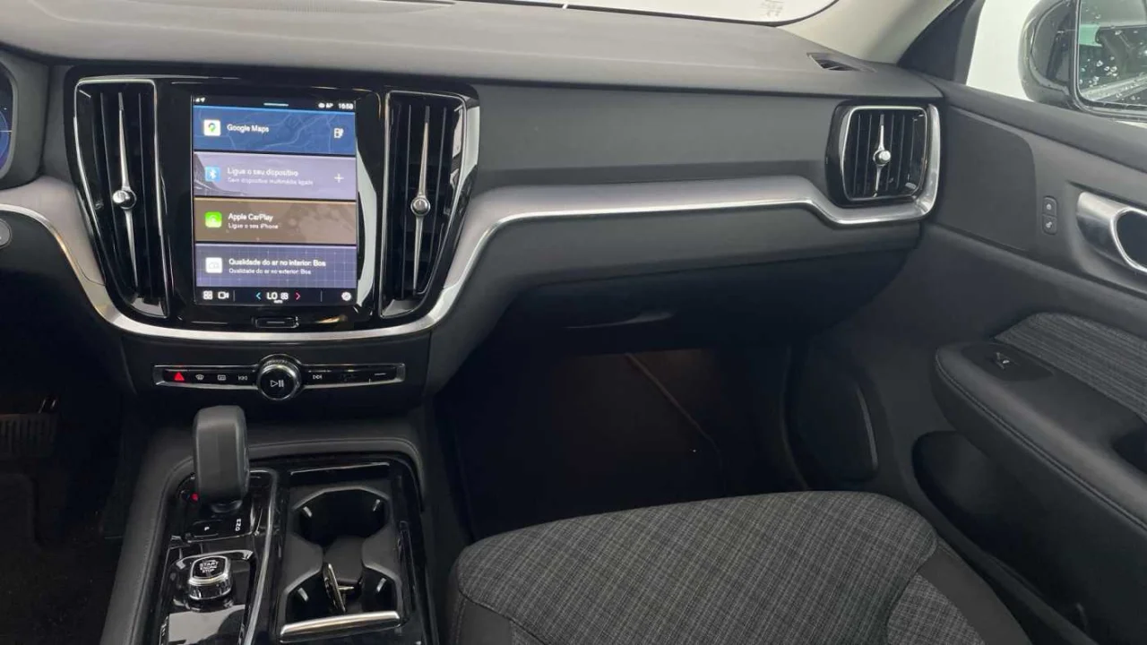 Volvo V60 T6 Core 3