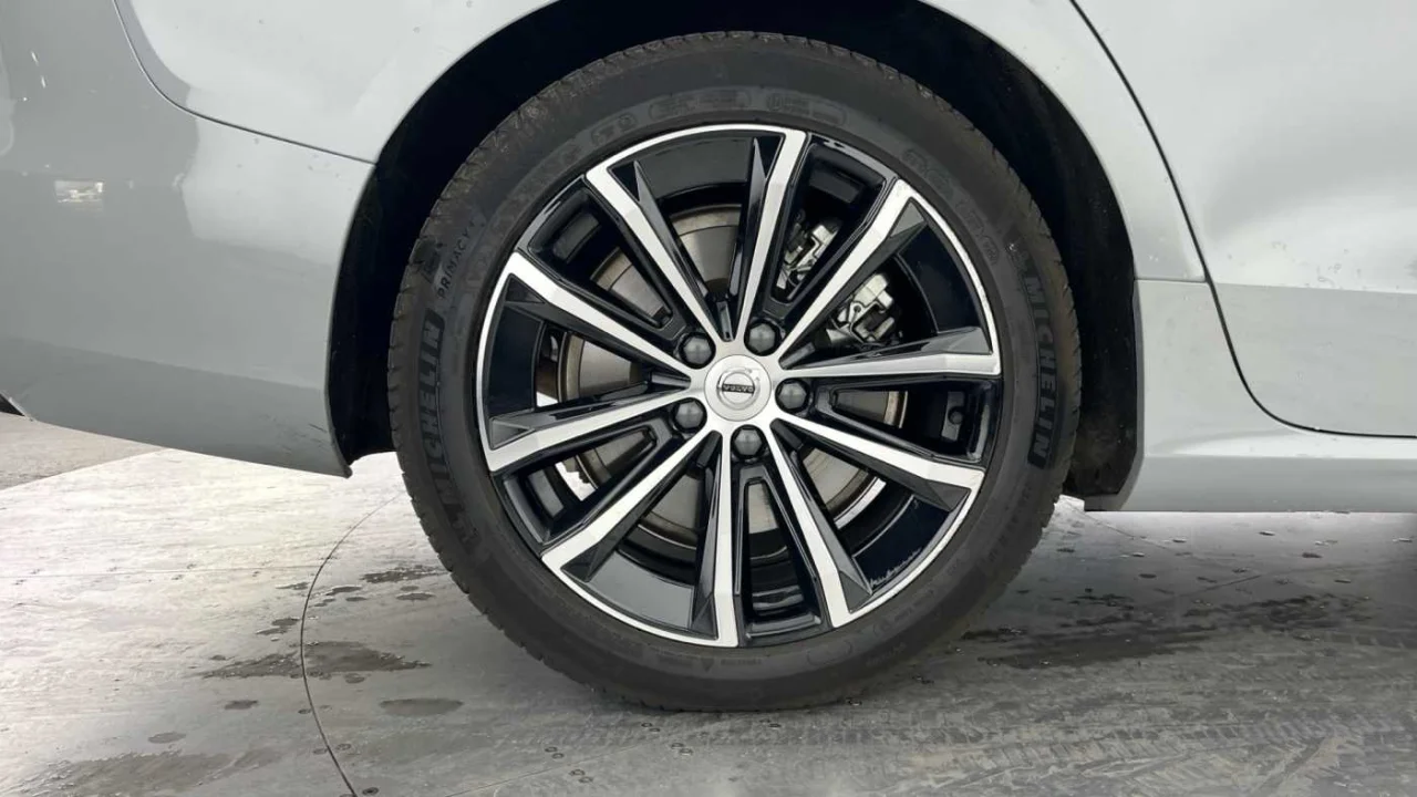 Volvo V60 T6 Core 9
