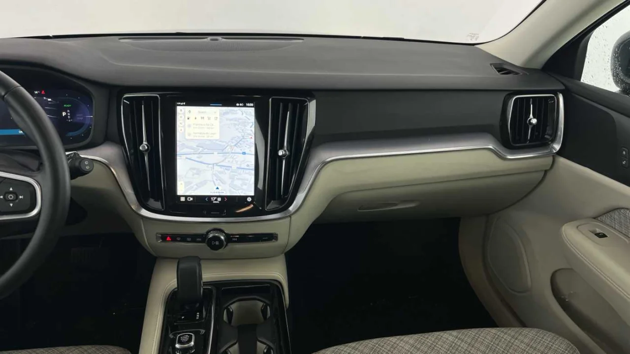 Volvo V60 T6 Core 3