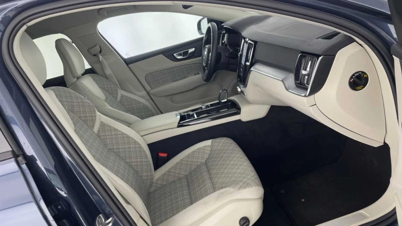 Volvo V60 T6 Core 2