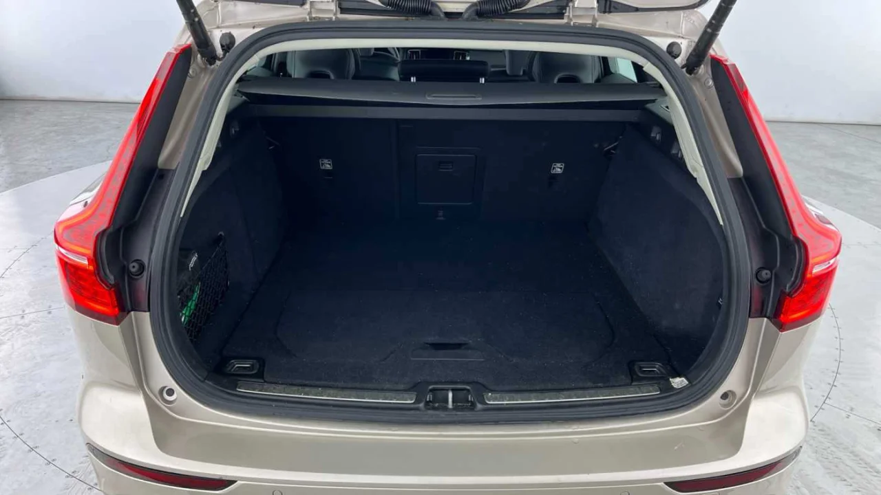 Volvo V60 T6 Core 10