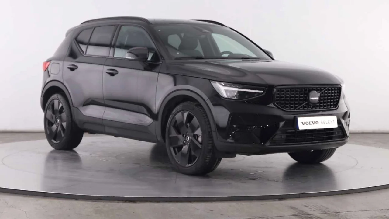 Volvo XC40 Black Edition Auto 13