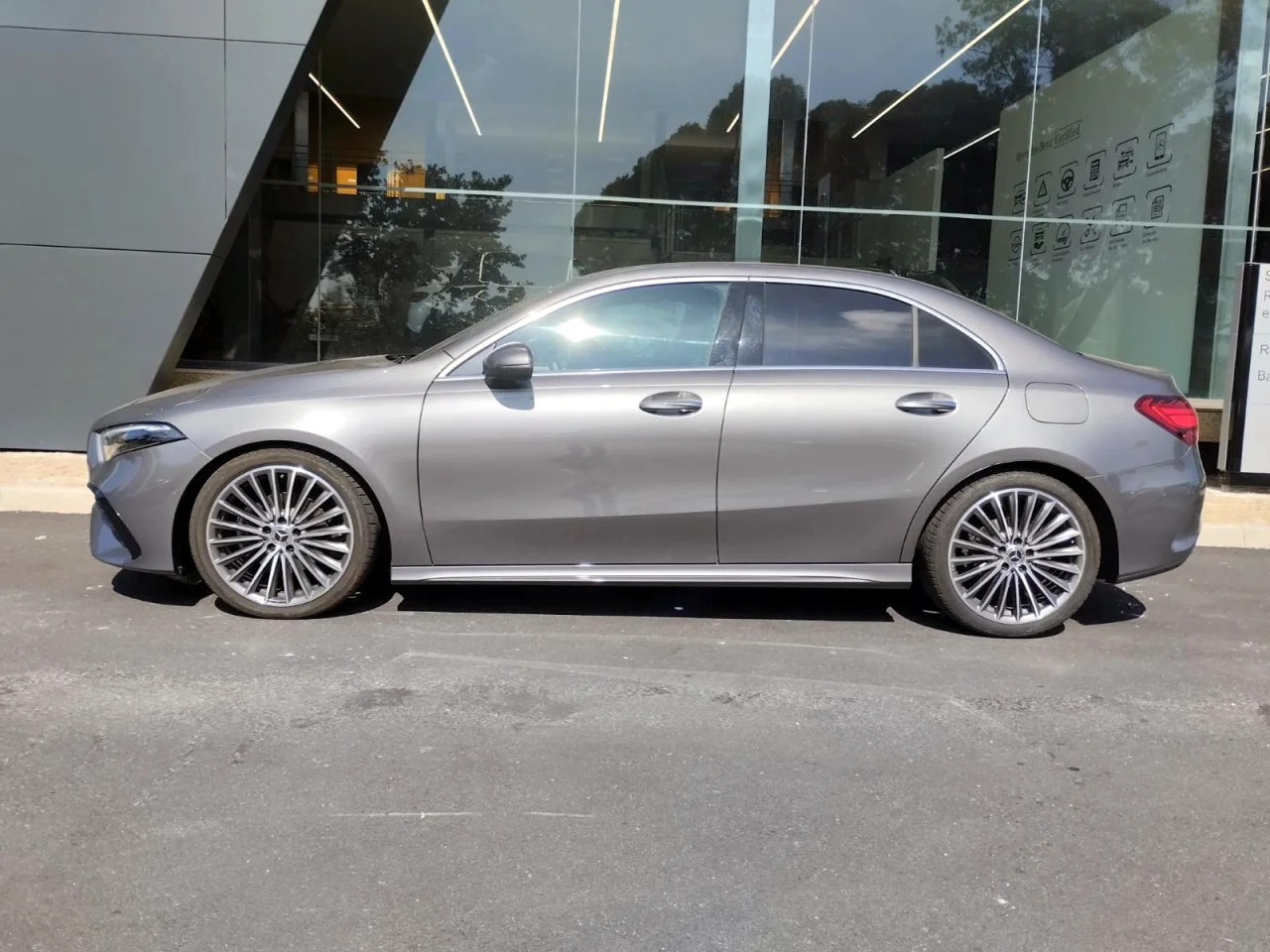 Mercedes Classe A 180d AMG Advanced Plus Limousine 7