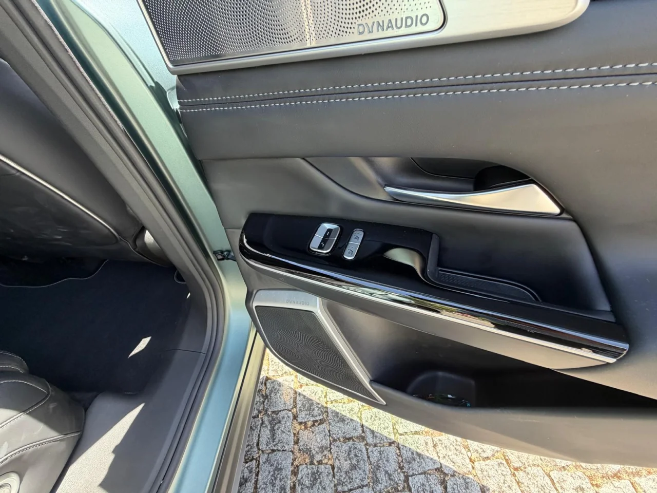 Xpeng G9 93.1 kWh AWD Performance+Premium Seat & Audio Pack 8