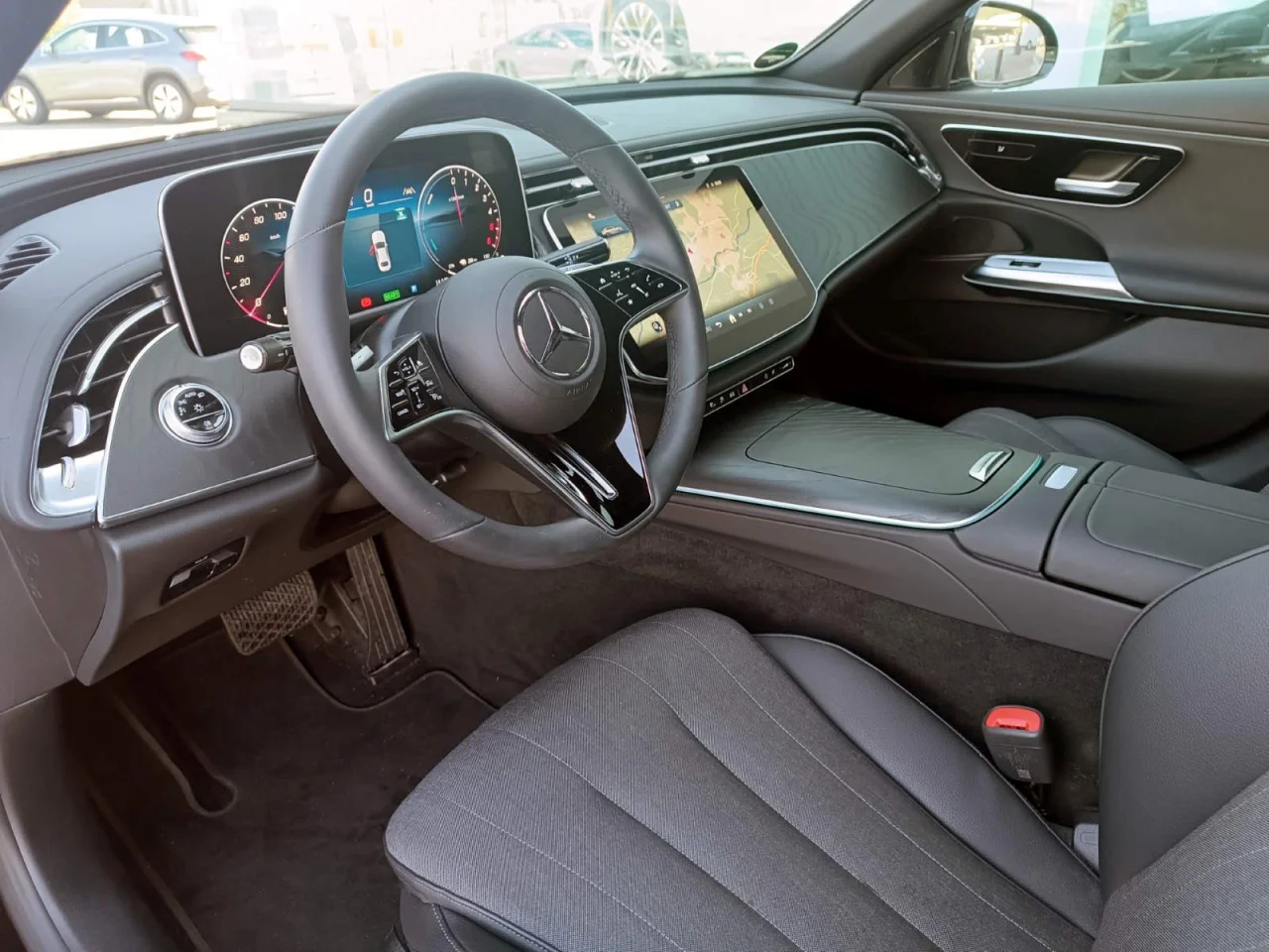 Mercedes Classe E 300 de Avantgarde Advanced Limousine 1