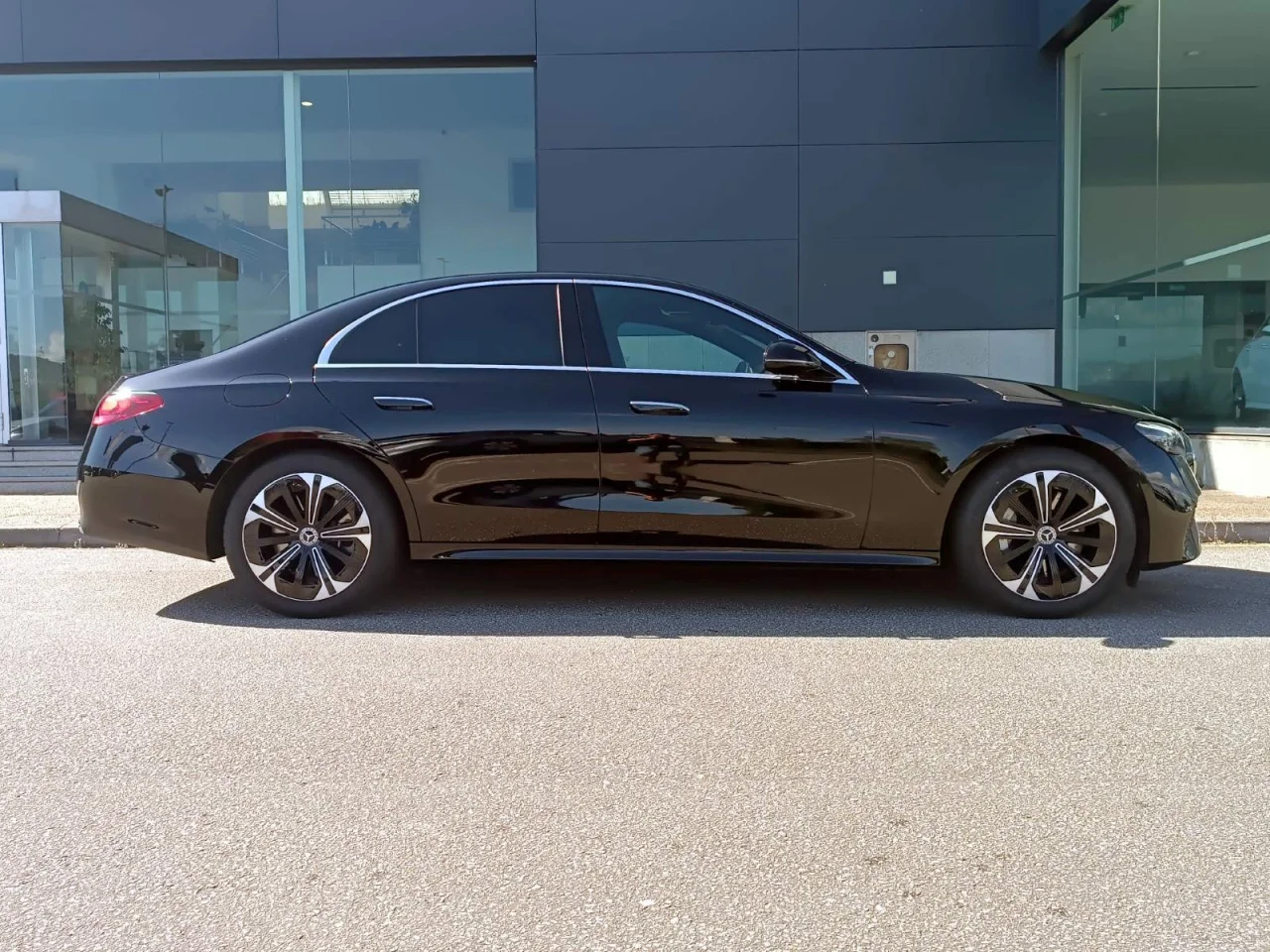 Mercedes Classe E 300 de Avantgarde Advanced Limousine 9