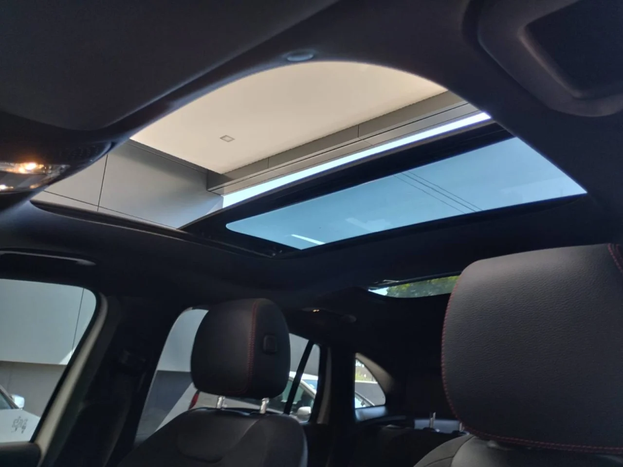 Mercedes Classe EQA 250+ AMG Advanced 12