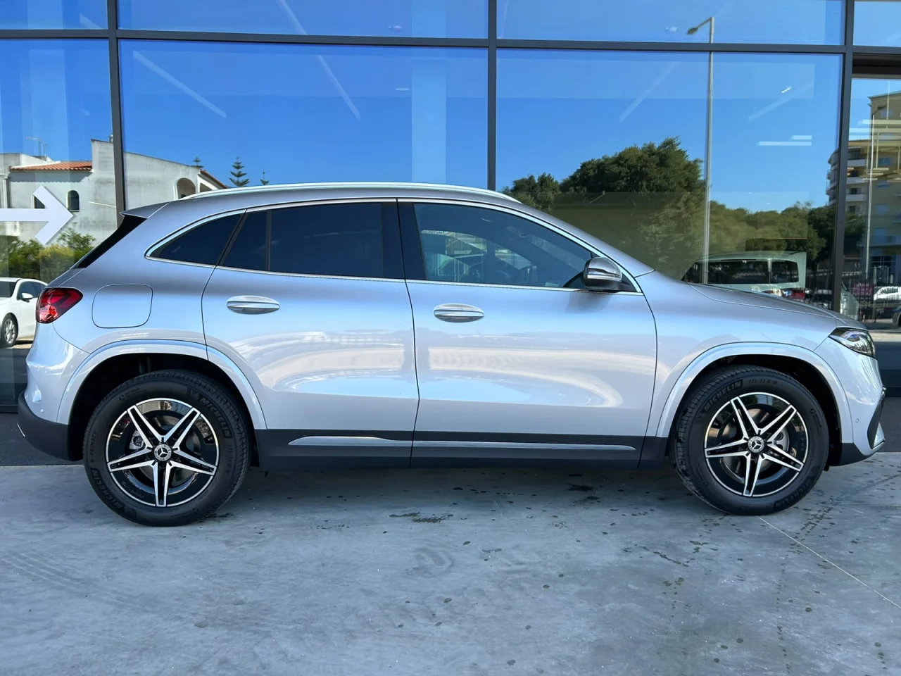 Mercedes Classe EQA 250+ AMG Advanced 8