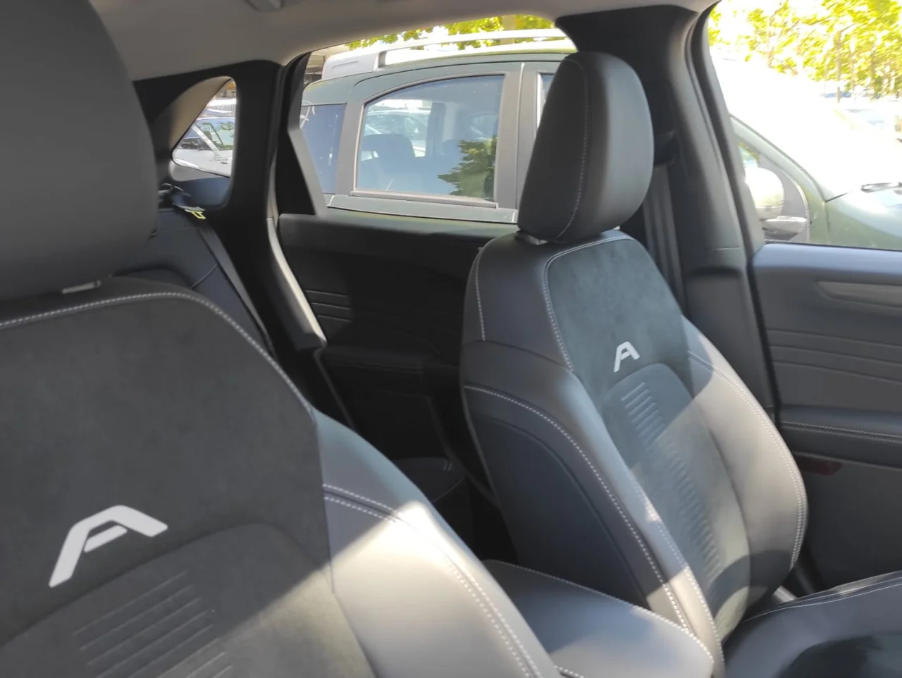Ford Kuga Ative X Duratech PHEV 2