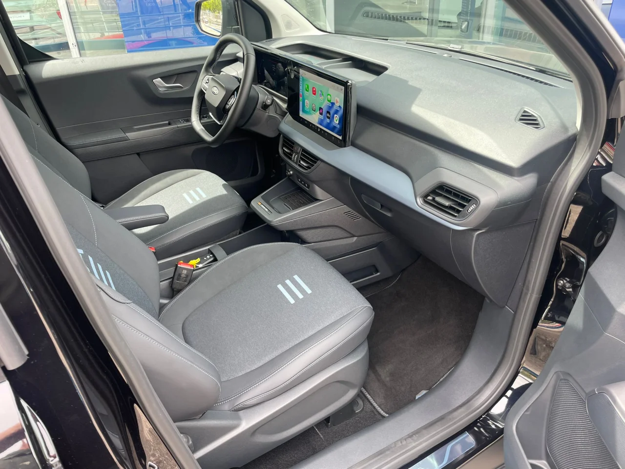 Ford Tourneo Courier ACTIVE 43,6 kwh 3