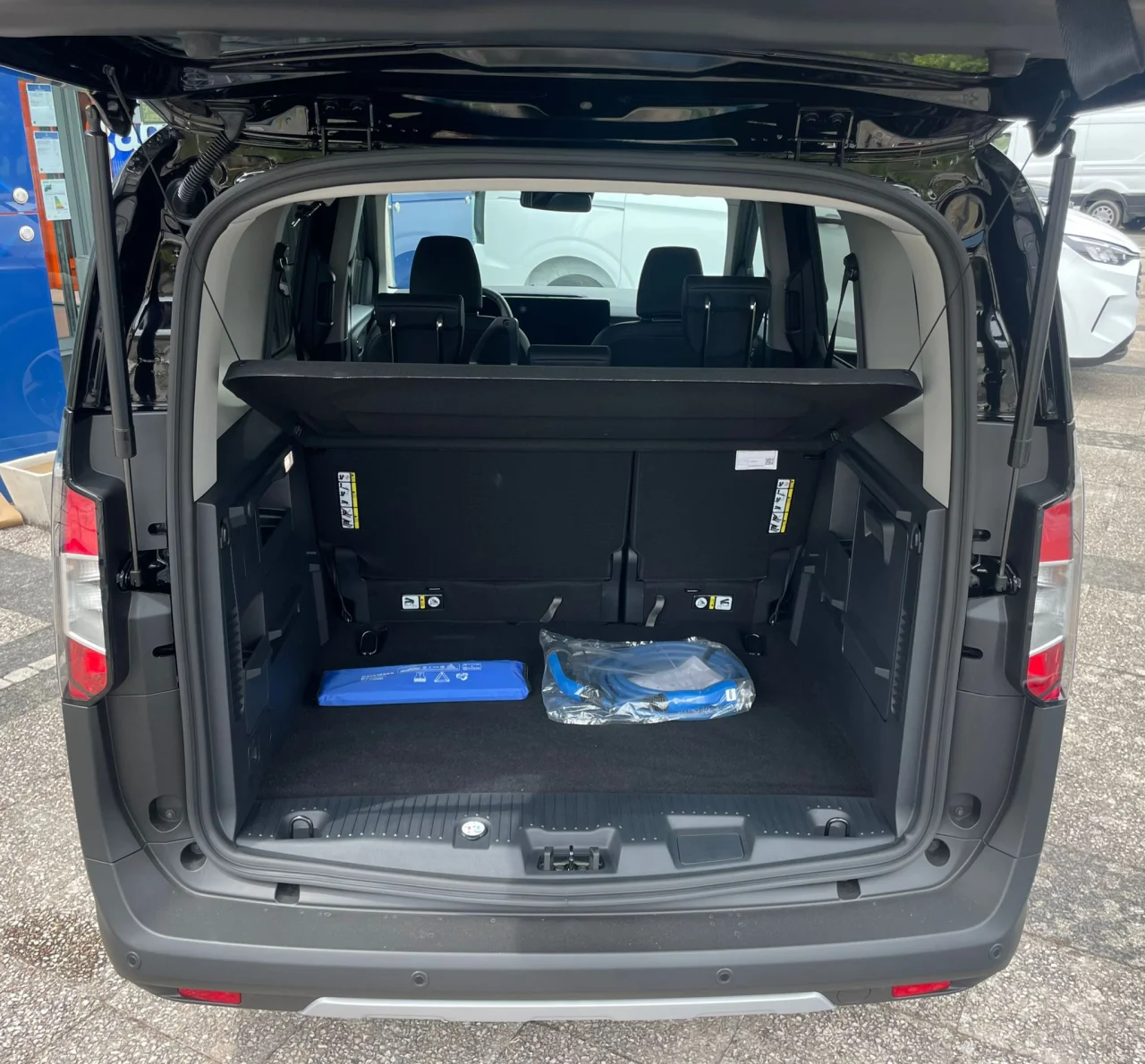 Ford Tourneo Courier ACTIVE 43,6 kwh 10