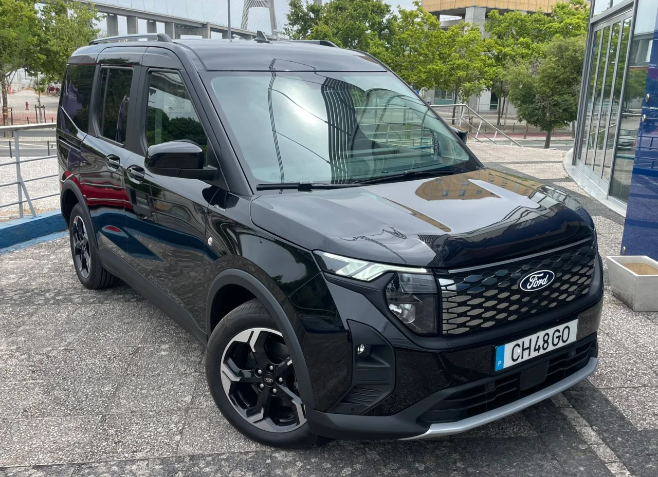 Ford Tourneo Courier ACTIVE 43,6 kwh 14
