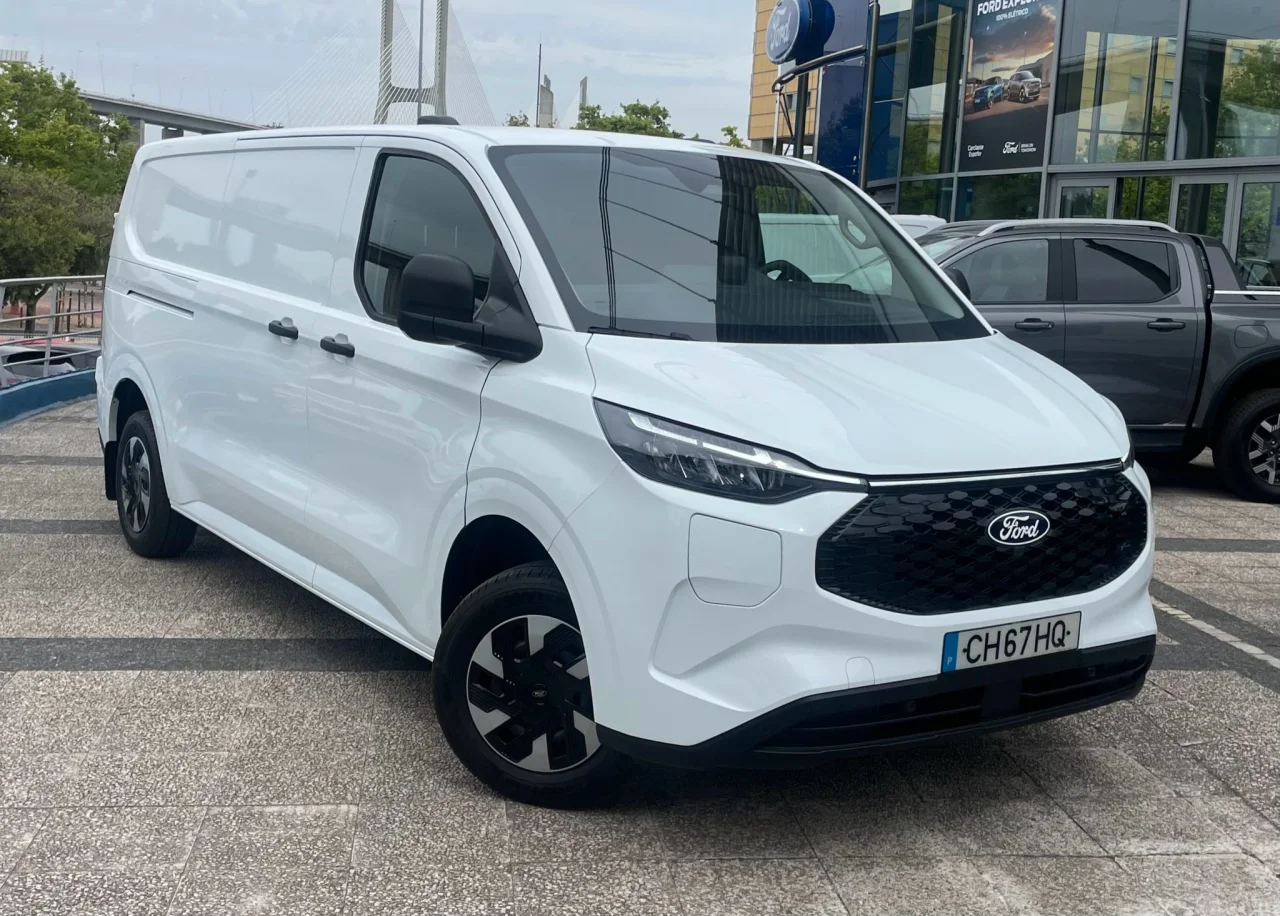 Ford Transit Custom L2 3400 kg 64 kwh 11