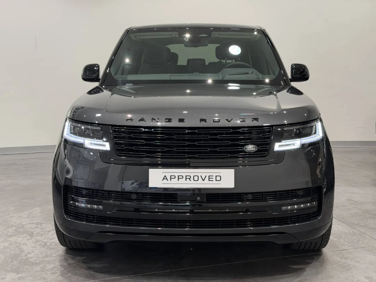 Land Rover Range Rover	P550e SWB Autobiography 15