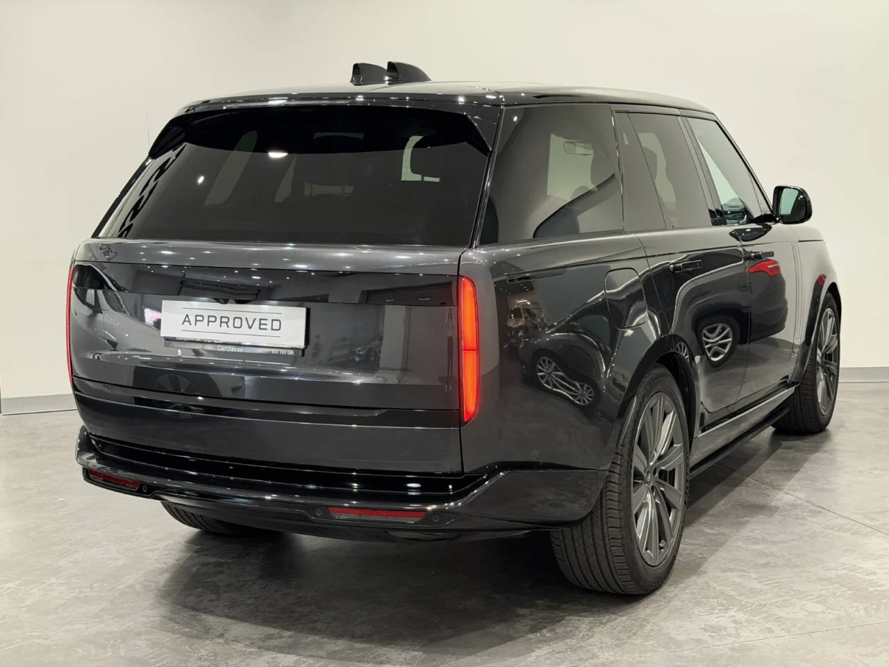 Land Rover Range Rover	P550e SWB Autobiography 16