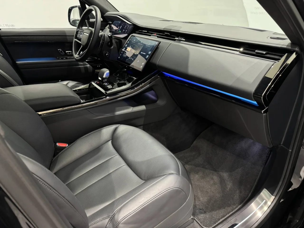 Land Rover Range Rover Sport P550e Autobiography 3