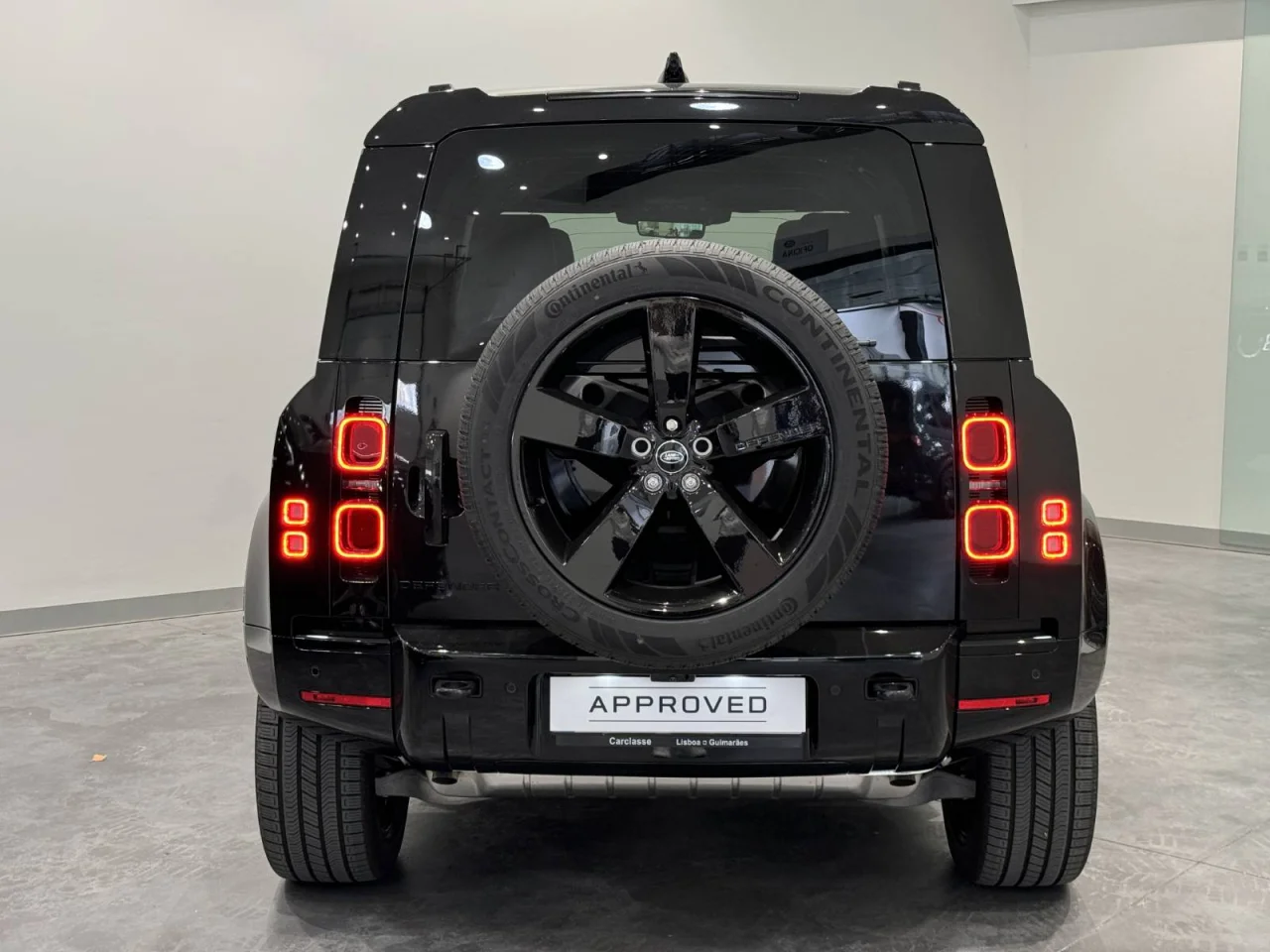 Land Rover Defender X Dynamic SE 11
