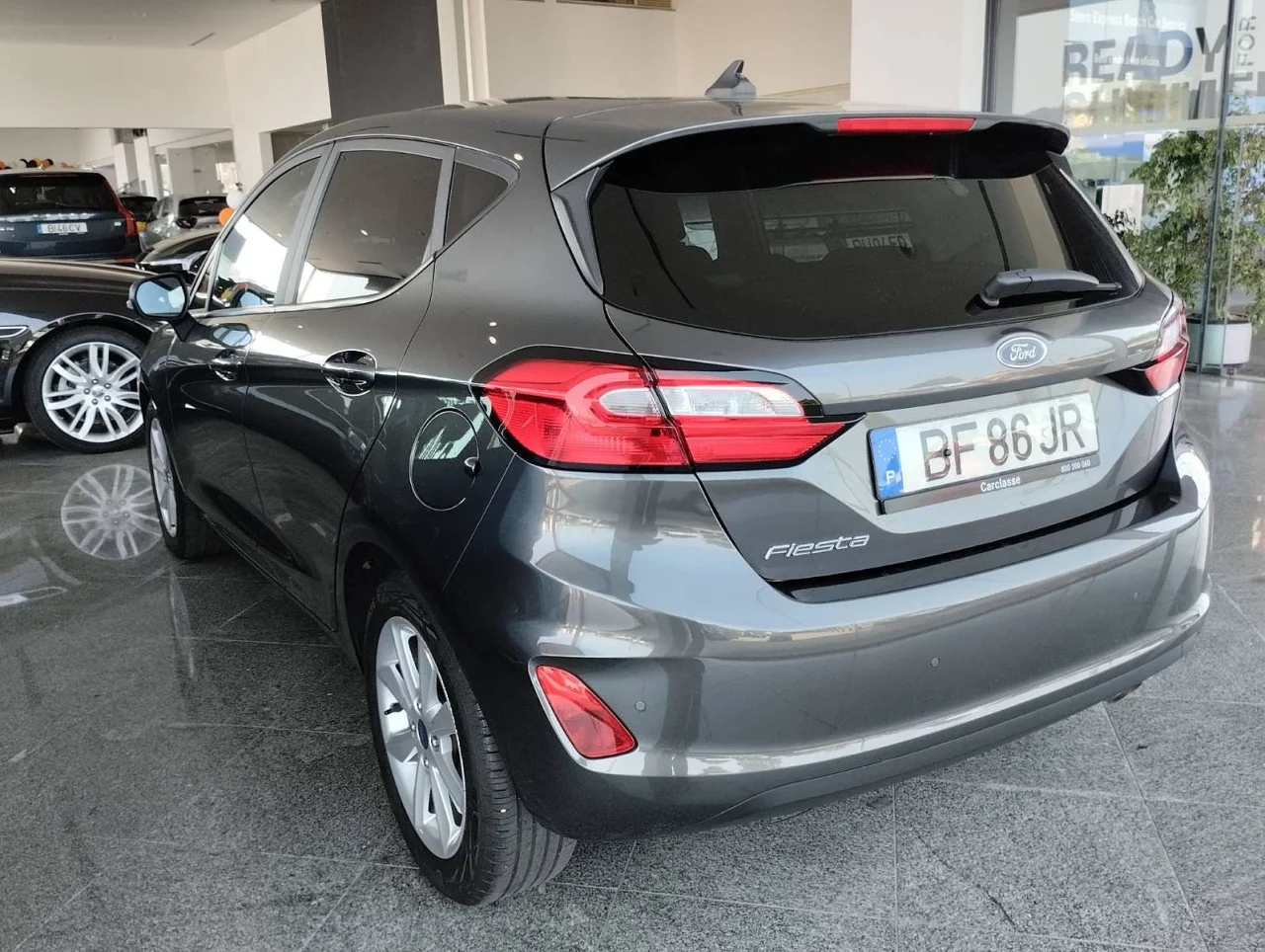 Ford Fiesta 1.0 Ecoboost Titanium 11