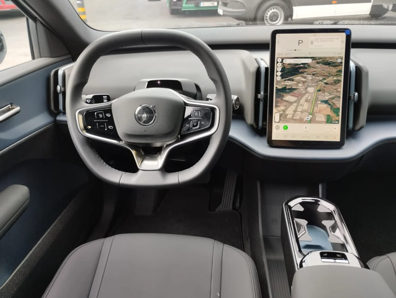 Volvo EX30 Black Edition P5 Long Range 2