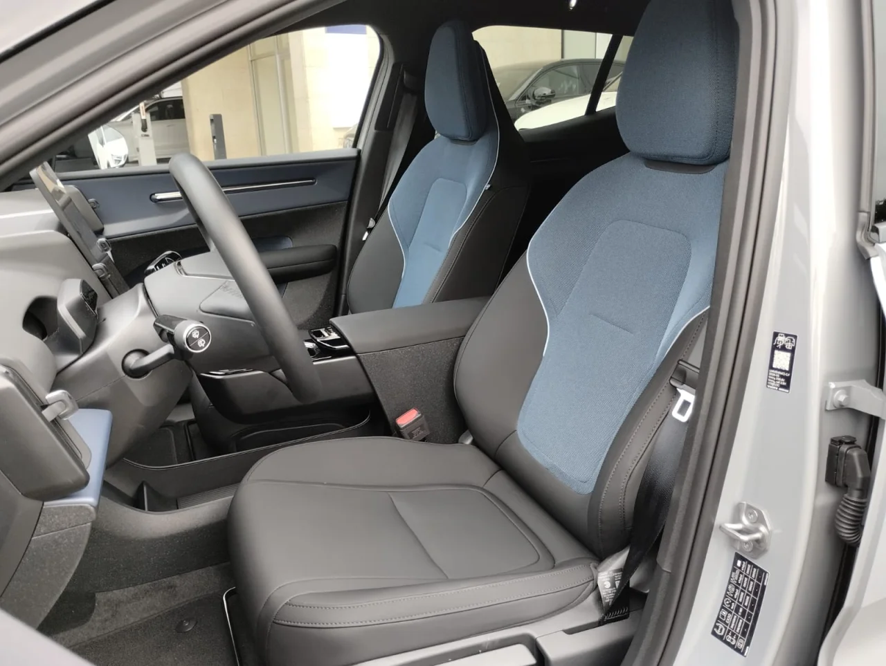Volvo EX30 Black Edition P5 Long Range 5