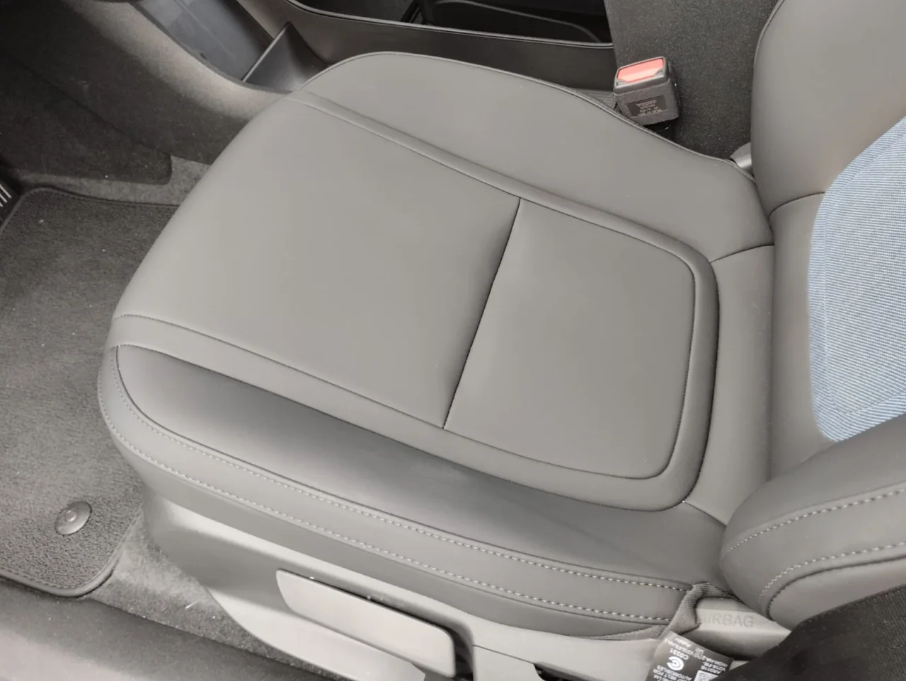 Volvo EX30 Black Edition P5 Long Range 9