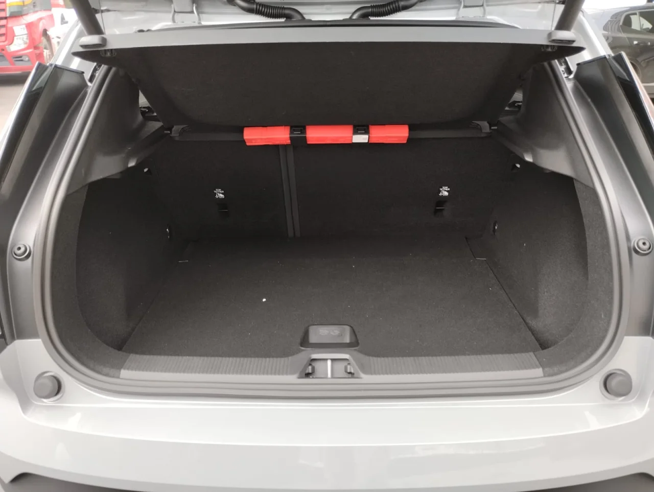 Volvo EX30 Black Edition P5 Long Range 12