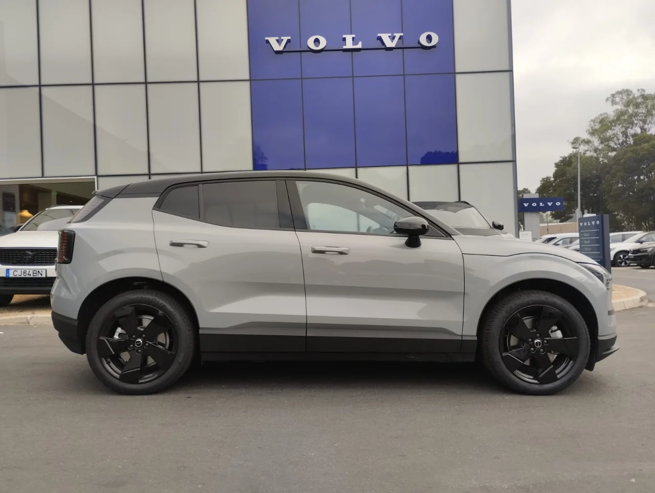 Volvo EX30 Black Edition P5 Long Range 14