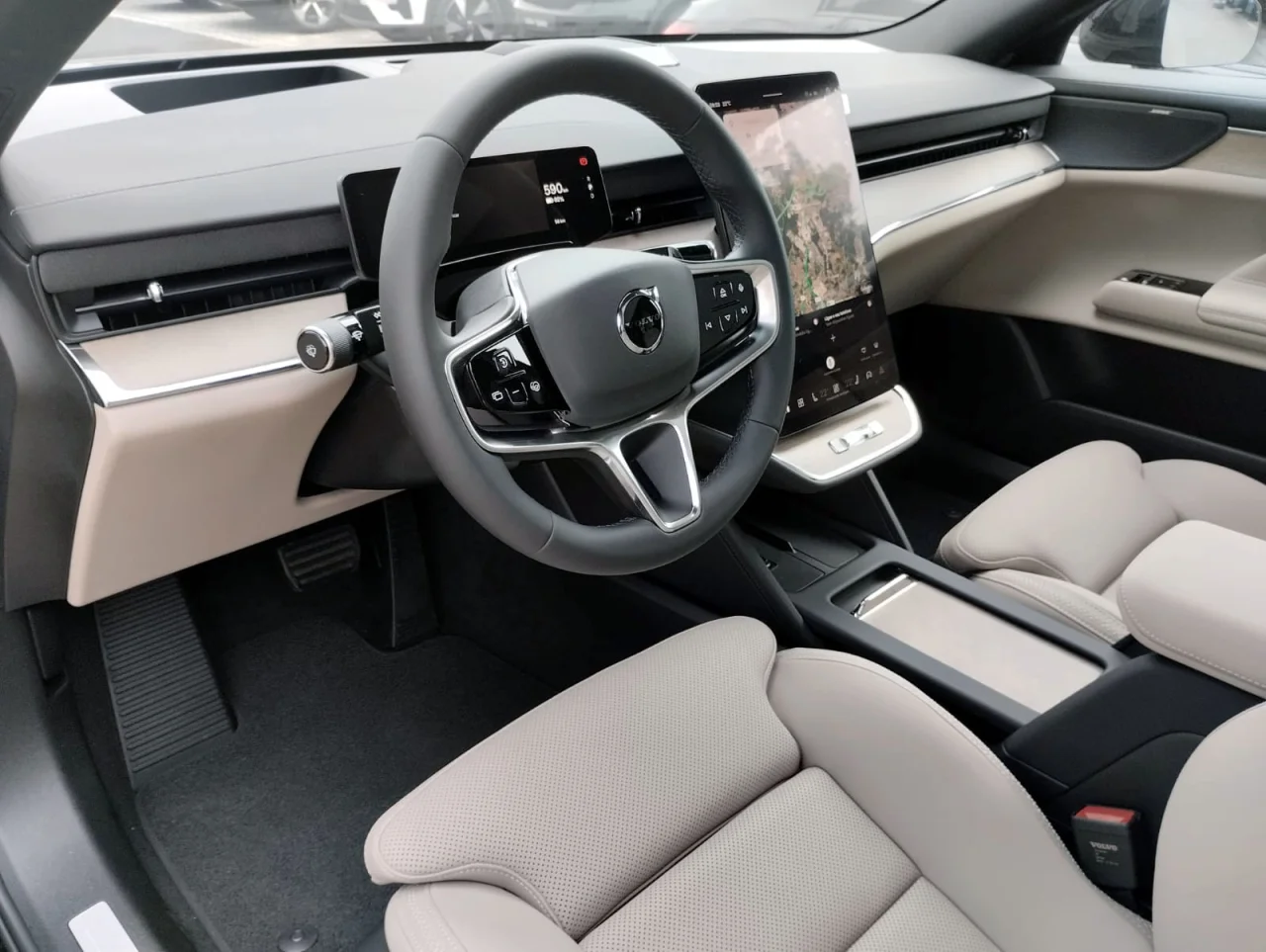Volvo ES90 Plus Single Motor Extended Range 1