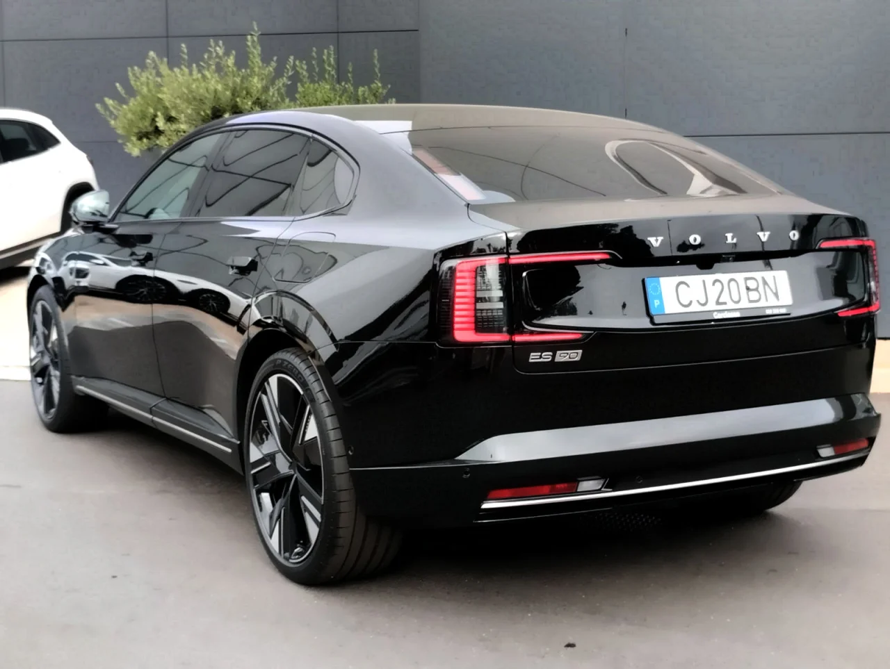 Volvo ES90 Plus Single Motor Extended Range 13