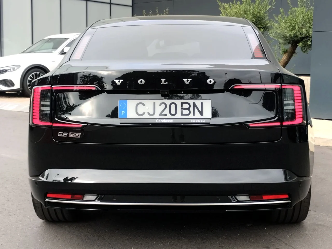 Volvo ES90 Plus Single Motor Extended Range 17
