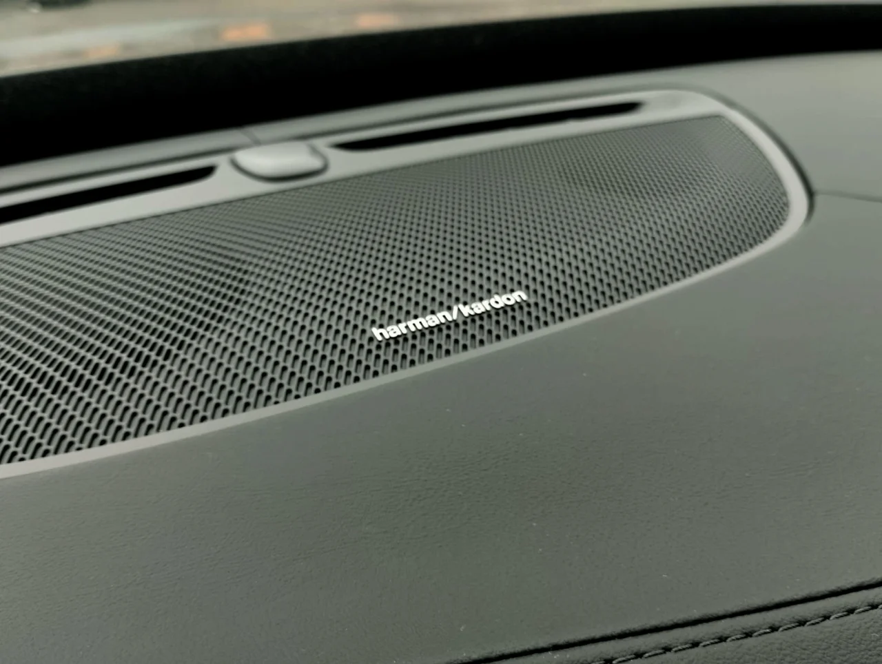 Volvo XC90 T8 Plus Dark PHEV 455cv - 7 Lugares 4