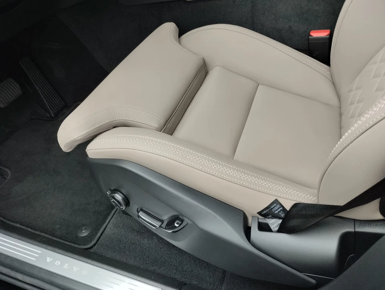Volvo XC90 T8 Plus Dark PHEV 455cv - 7 Lugares 11