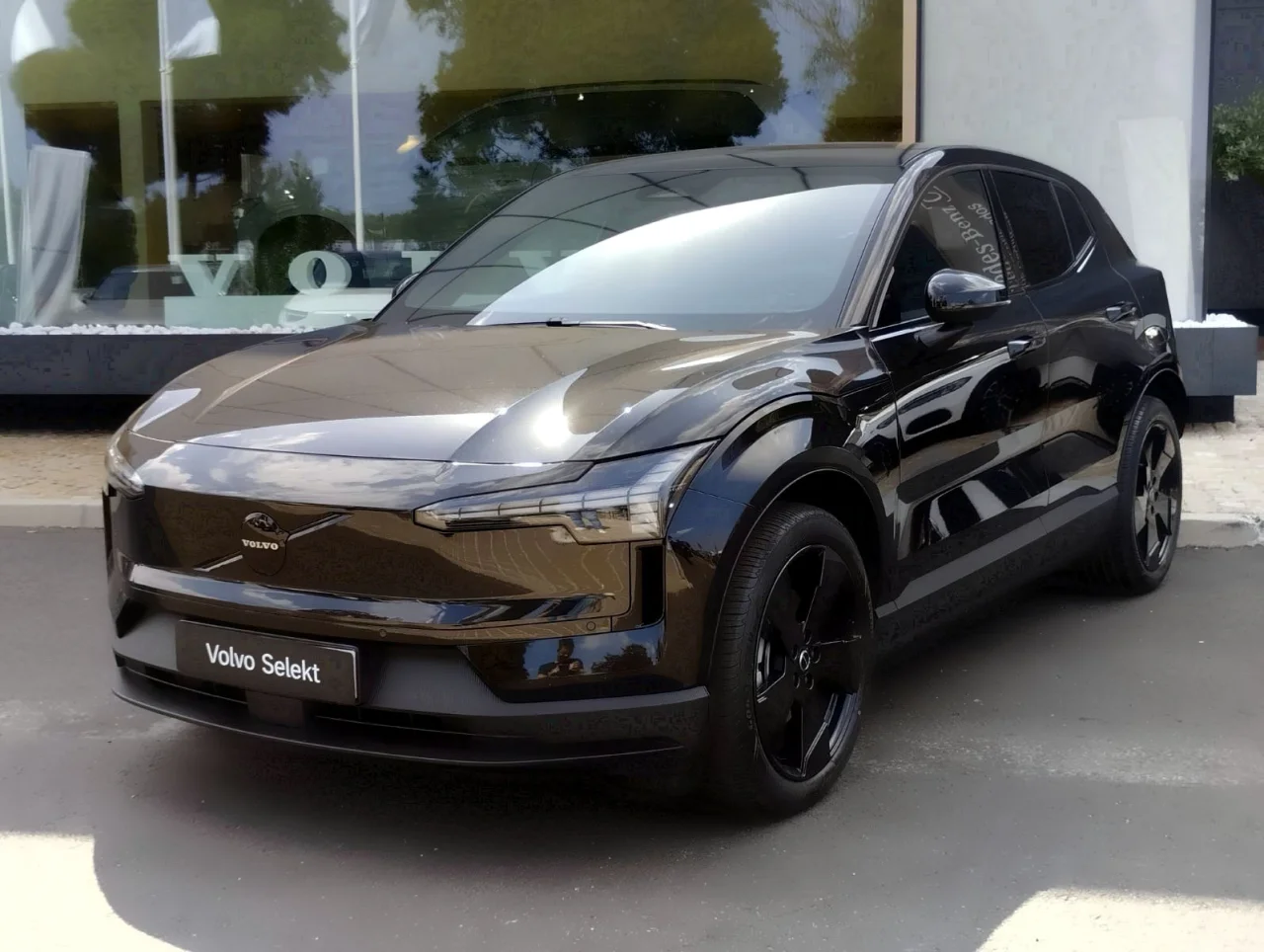 Volvo EX30 Black Edition Single Motor Extended Range
