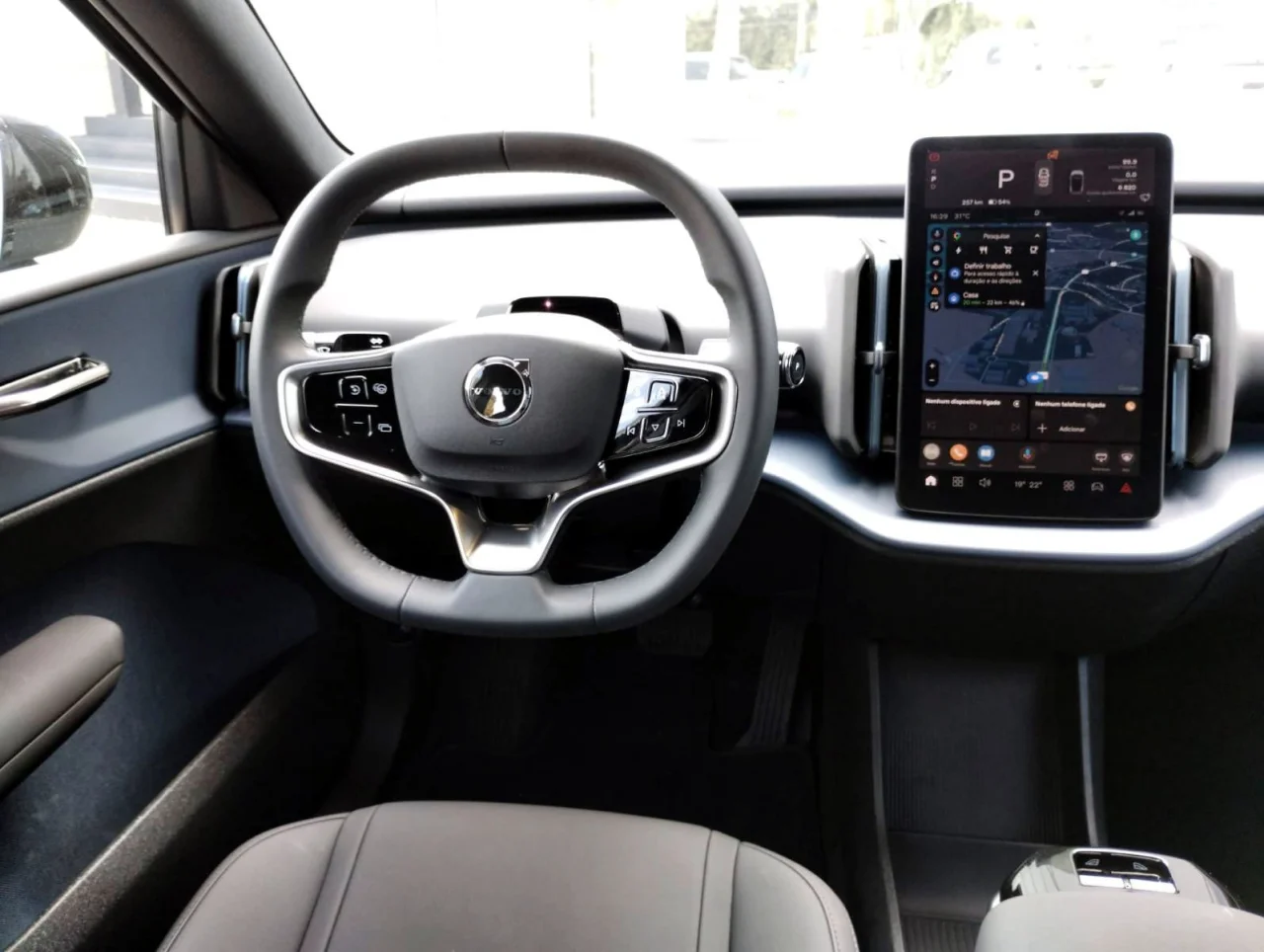 Volvo EX30 Black Edition Single Motor Extended Range 1