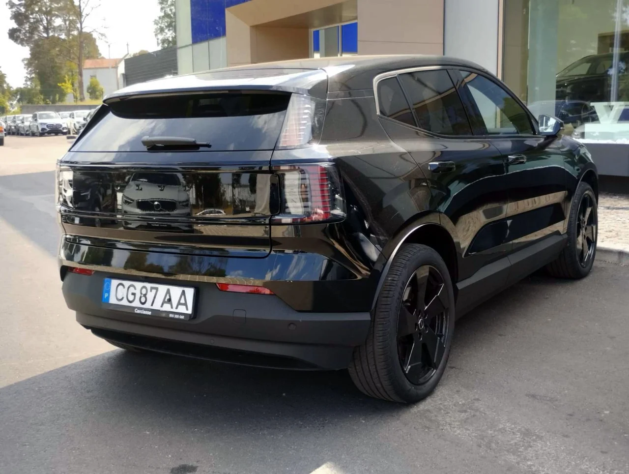 Volvo EX30 Black Edition Single Motor Extended Range 11